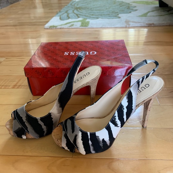 Heels - Picture 3 of 4